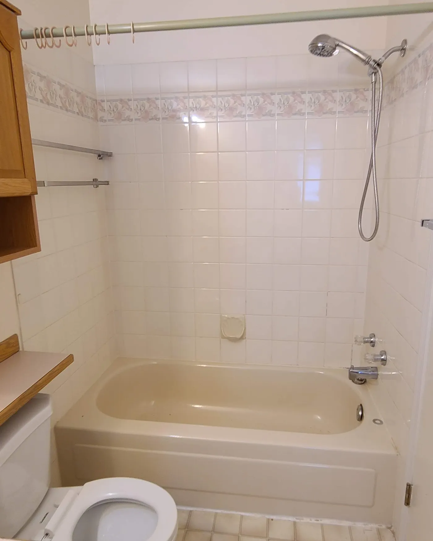 Bathroom renovation in Port Coquitlam by PS Tiling: Tub surround, before.